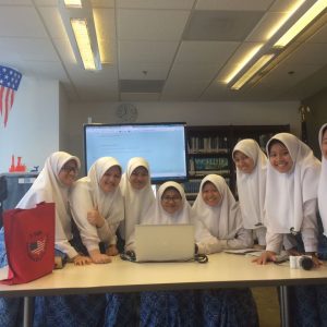 Pengurus OSDN Putri Bagian Bahasa Ikuti Kunjungan Ke Kedubes Amerika