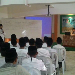 Language Workshop "How To Get Success By Language" Bagi Santri Putra Darunnajah Jakarta