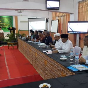 K.H. Mahrus Amin menghadiri pembukaan rapat pleno Yayasan Penguatan Peran Pesantren Indonesia (YP³I) di Aula 4 Windu Pesantren Darunnajah Jakarta