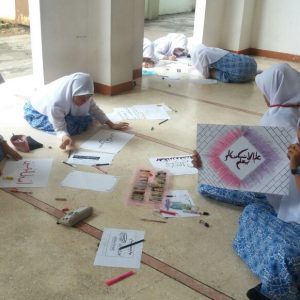 Praktek Seni Budaya Kelas 6 Putri TMI Darunnajah