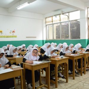 Tes Minat Dan Bakat Bagi Santri Putri Kelas 3 Dan Intensive TMI