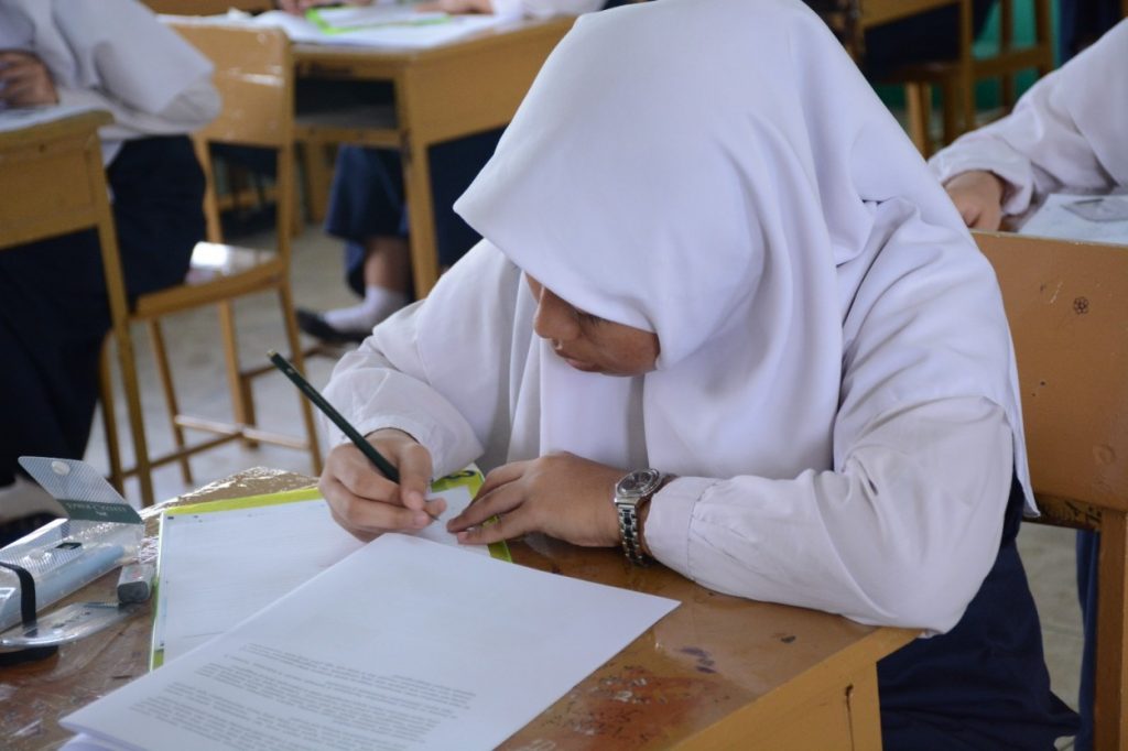 Santri Kelas 3 TMI Darunnajah Ikuti Ujian Madrasah