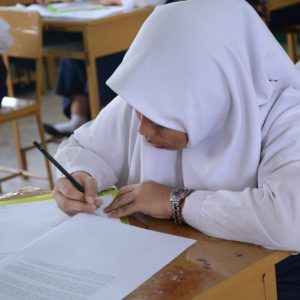 Santri Kelas 3 TMI Darunnajah Ikuti Ujian Madrasah