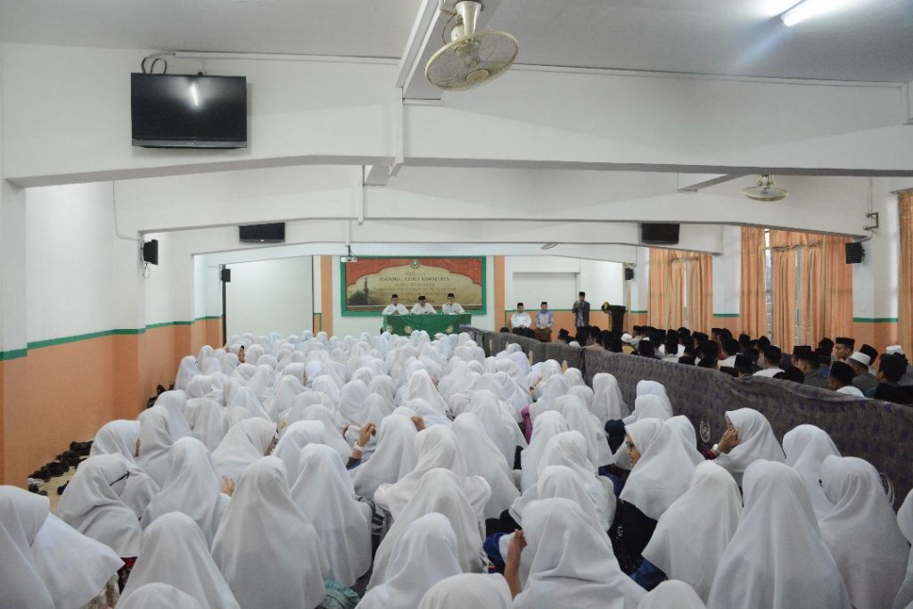 Pembukaan Harakat Akhir Ramadhan Santri Kelas 5 TMI Darunnajah Jakarta