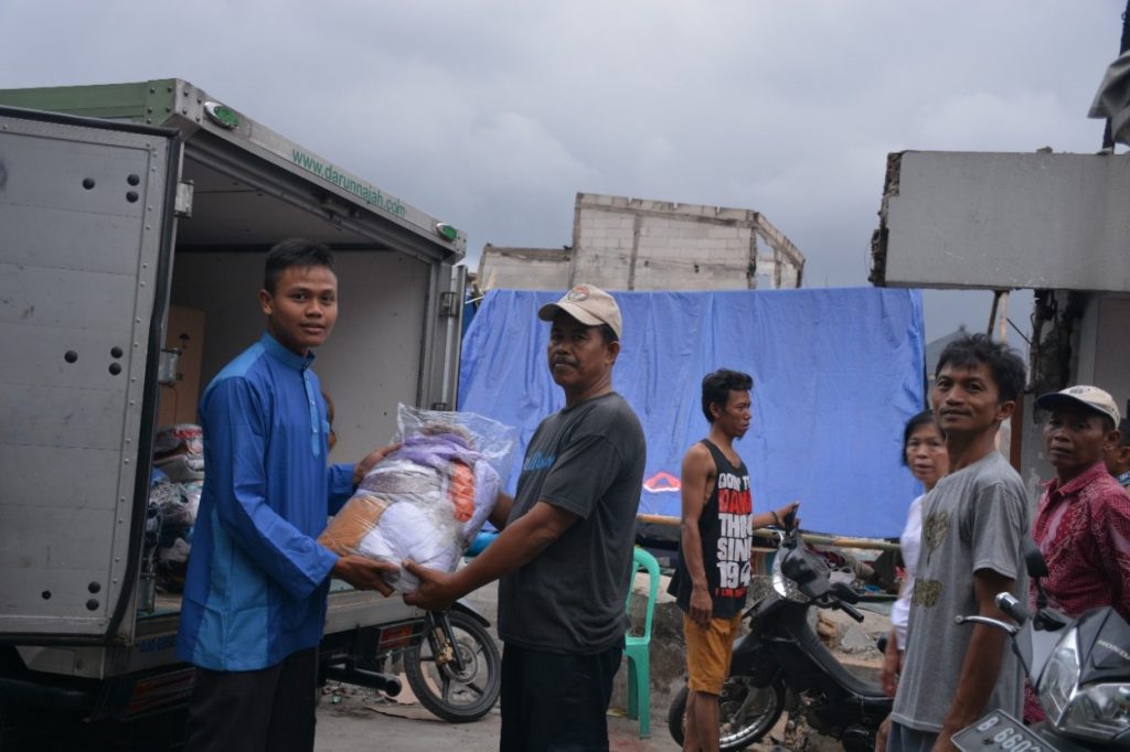 Bakti Sosial Darunnajah Charity Di Kebayoran Lama