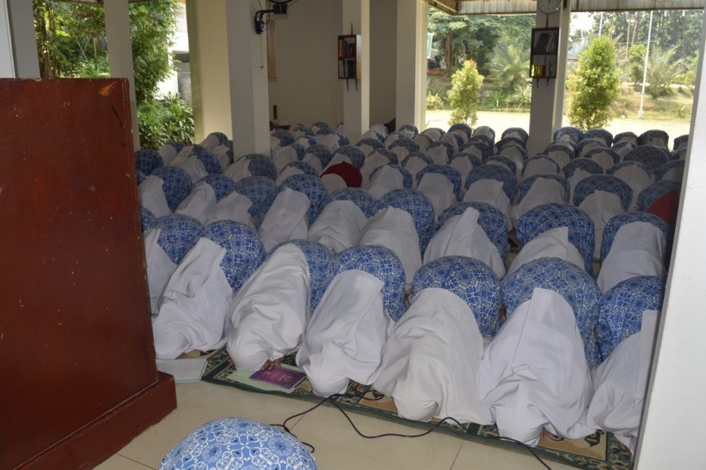 Kesyukuran Berakhirnya Ujian Mid Semester 1 Pondok Pesantren Putri Al - Hasanah Darunnajah 9 Pamulang - Banten