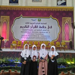 4 Santriwati Darunnajah 9 Ikut Musabaqoh Hifzhul Qur'an Antar Pesantren Se Indonesia di Darunnajah Jakarta.