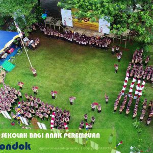 Tips Memilih sekolah bagi anak perempuan