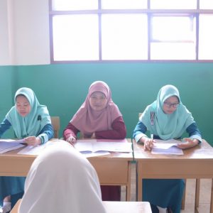 Suasana Ujian Lisan Kelas 1-5 TMI Darunnajah Jakarta