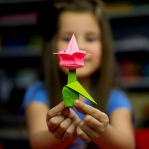 origami bunga dapat dibuat bersama dengan anak anda