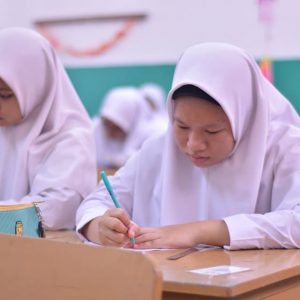 Semangat Ujian Tulis Santri Darunnajah Jakarta