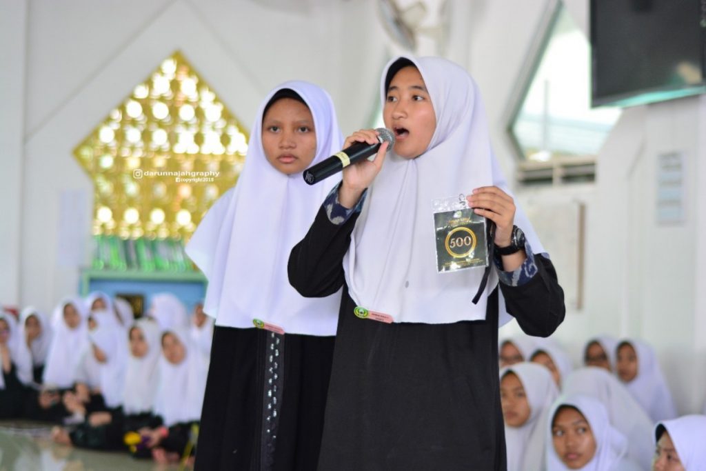 Pembacaan Teng Komando Organisasi Santri Darunnajah Putri