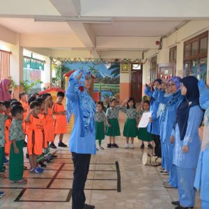 Upacara Bendera Hari Pendidikan Nasional 2 Mei 2018 di TK Islam Darunnajah