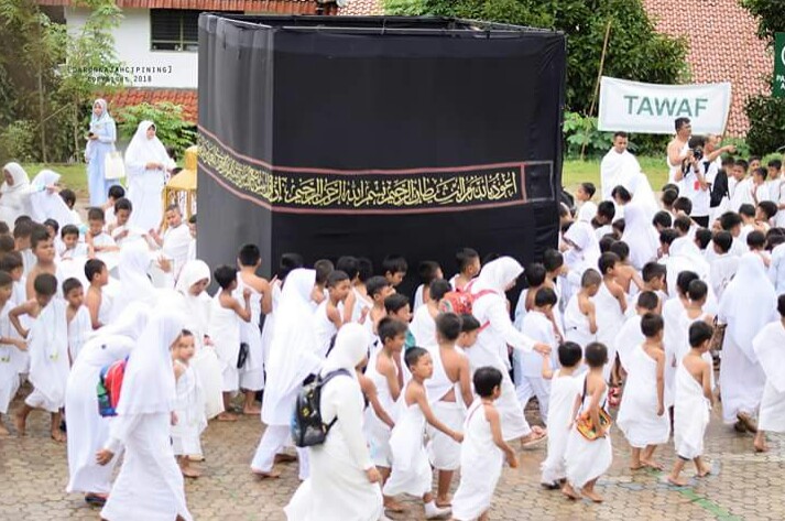 Tawaf peserta Manasik Haji 2018