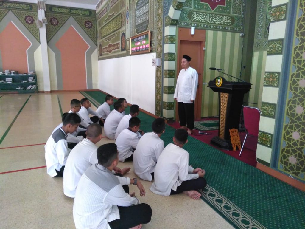 pengarahan santri untuk program tahfizul quran