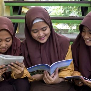 Santri putri Al-Hasanah Darunnajah 9 Pamulang