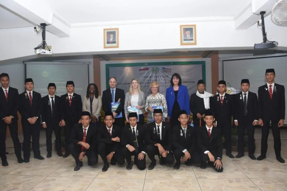 Seru ! Diskusi Santri Darunnajah Bersama Delegasi dari U.S Commission on International Religious