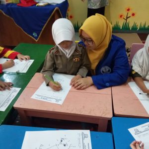 PRAKTIK MENGAJAR MAHASISWA PIAUD