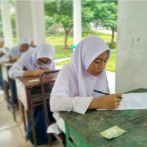 Pelaksanaan Ujian Tulis Sems Satu Pesantren Tsurayya Darunnajah 4 (6)