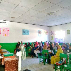 Pembagian Rapot Madrasah Ibtidaiyah Al-Manshur