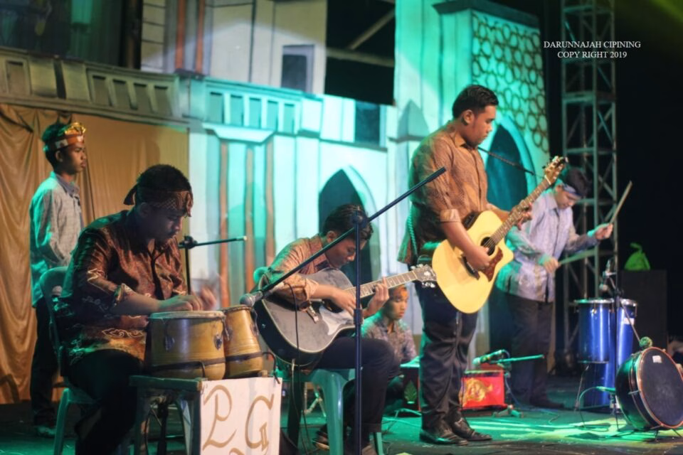 PANGGUNG GEMBIRA 627 PUTRA