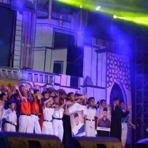 Pesta Cahaya di Panggung Gembira Kelas 6 TMI Pondok Pesantren Darunnajah 2 Cipining