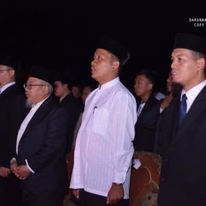 Pesta Cahaya di Panggung Gembira Kelas 6 TMI Pondok Pesantren Darunnajah 2 Cipining