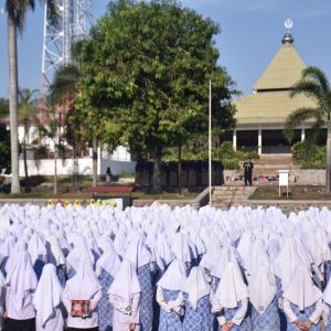 Lanjut! Santri Ikuti Upacara Pembukaan Ujian Tulis Semester Ganjil