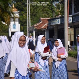 Lanjut! Santri Ikuti Upacara Pembukaan Ujian Tulis Semester Ganjil