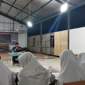 Fathul Kutub Santri Kelas 6TMI Darunnajah 9 Pamulang