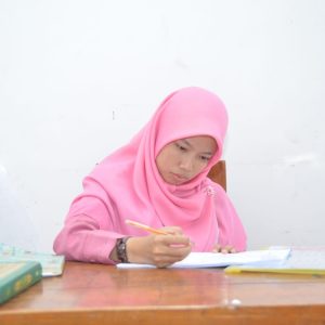 Ujian Tulis Santriwati Darunnajah 9 Pamulang