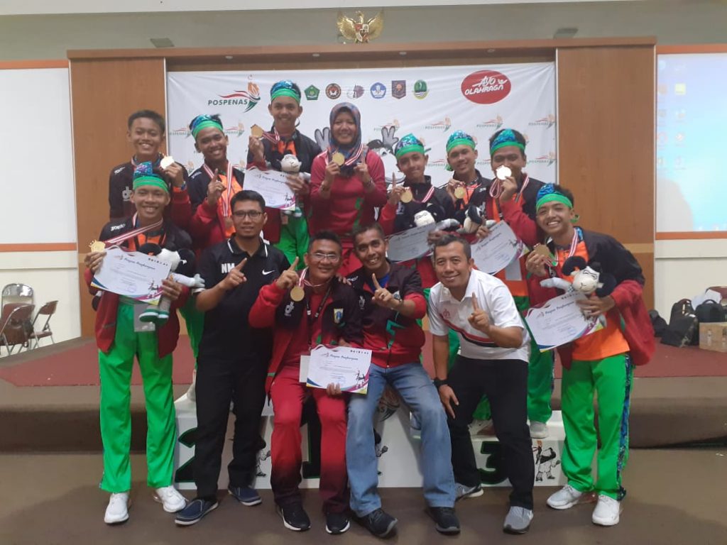 Pesantren Darunnajah Kembali Sapu Bersih Dua Medali Emas Cabang Senam Santri di POSPENAS 2019