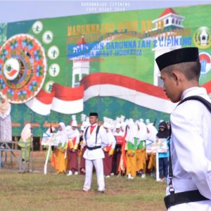 Upacara Pembukaan Darunnajah Open Ke-10 di Pesantren Darunnajah 2 Cipining