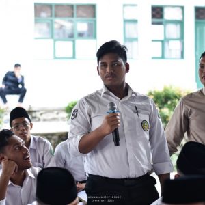 Percontohan Amaliyah Tadris Bahasa Arab dan Inggris Santri Kelas 6 MA Pesantren Darunnajah 2 Cipining