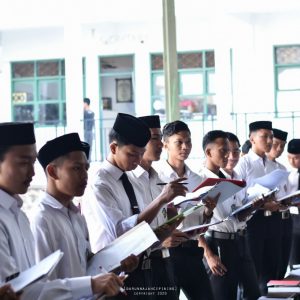 Percontohan Amaliyah Tadris Bahasa Arab dan Inggris Santri Kelas 6 MA Pesantren Darunnajah 2 Cipining