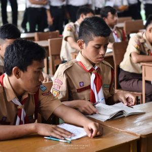 Percontohan Amaliyah Tadris Bahasa Arab dan Inggris Santri Kelas 6 MA Pesantren Darunnajah 2 Cipining