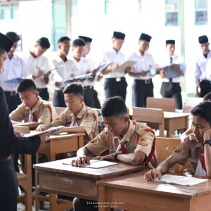Percontohan Amaliyah Tadris Bahasa Arab dan Inggris Santri Kelas 6 MA Pesantren Darunnajah 2 Cipining