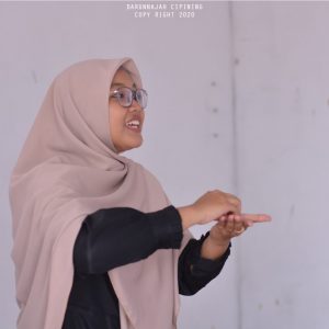 Pembinaan DOKCIL oleh TIM Puskesmas dan Pembimbing di Madrasah Ibtidaiyah Darunnajah 2 Cipining