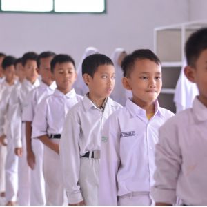 Pembinaan DOKCIL oleh TIM Puskesmas dan Pembimbing di Madrasah Ibtidaiyah Darunnajah 2 Cipining