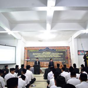 Seminar Motivasi "Man Jadda Wajada" Bersama Ust Akbar Zainudin