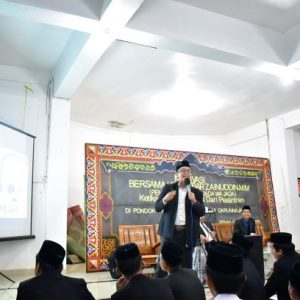 Seminar Motivasi "Man Jadda Wajada" Bersama Ust Akbar Zainudin