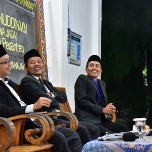 Seminar Motivasi "Man Jadda Wajada" Bersama Ust Akbar Zainudin