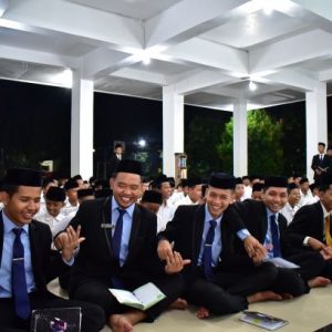 Seminar Motivasi "Man Jadda Wajada" Bersama Ust Akbar Zainudin