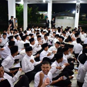 Seminar Motivasi "Man Jadda Wajada" Bersama Ust Akbar Zainudin