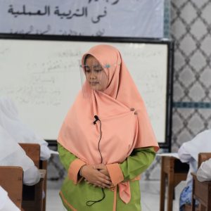 Percontohan Amaliyah Tadris Bahasa Arab dan Inggris Santriwati Kelas 6 TMI Pesantren Darunnajah 2 Cipining