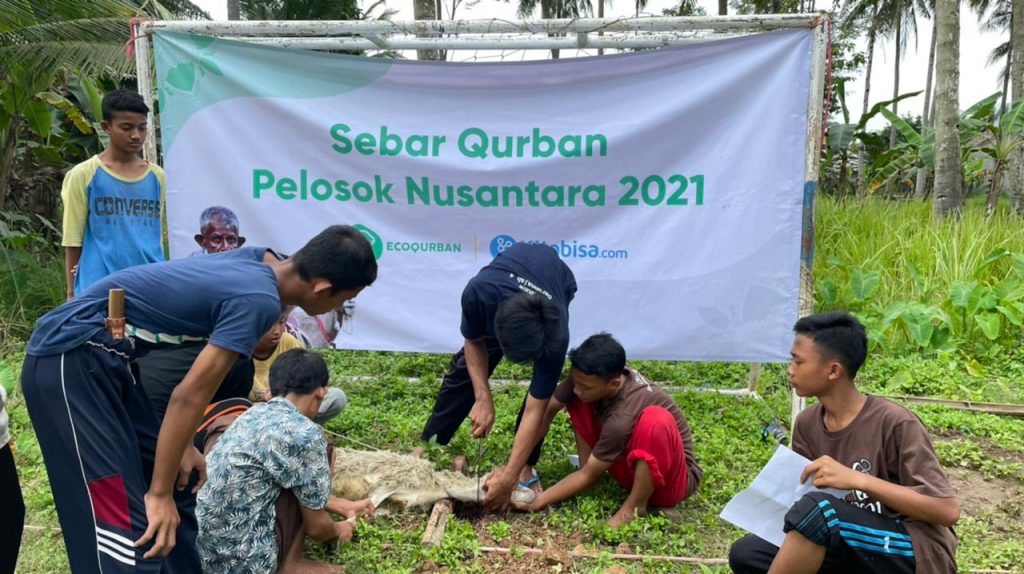 Bersama Darunnajah Eco Qurban dan Kitabisa.com Salurkan 100 Kambing ke Pelosok Negeri