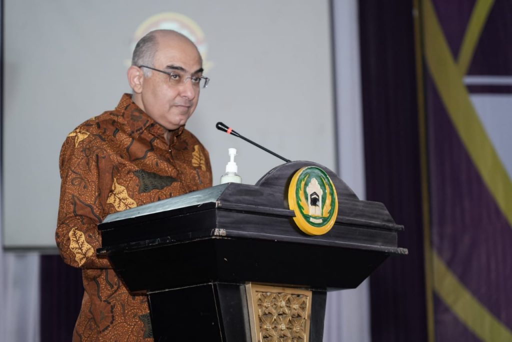 Sambutan Duta Besar Republik Arab Mesir untuk Republik Indonesia, Yang Mulia Ashraf Muhammad Sultan, dalam rangka Haflatut Takharruj Alumni Pondok Pesantren Darunnajah Jakarta Angkatan ke-45 Putri