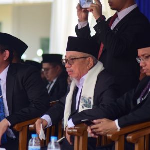 Bapak Pimpinan bersama Pembina