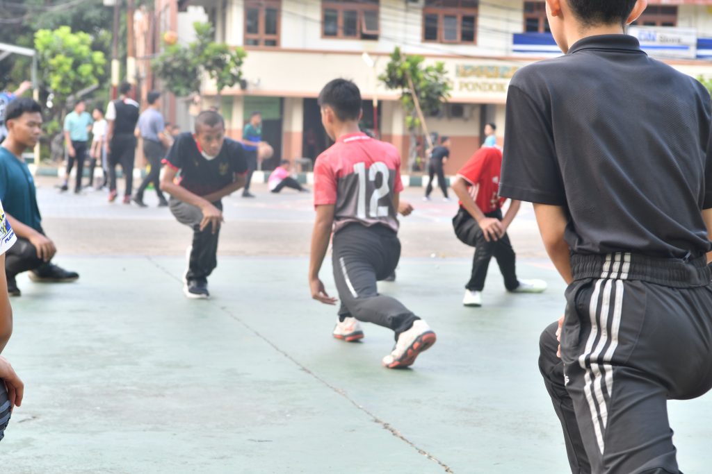 Bina Potensi Santri: Darunnajah Adakan Latihan Klub Volly Gabungan