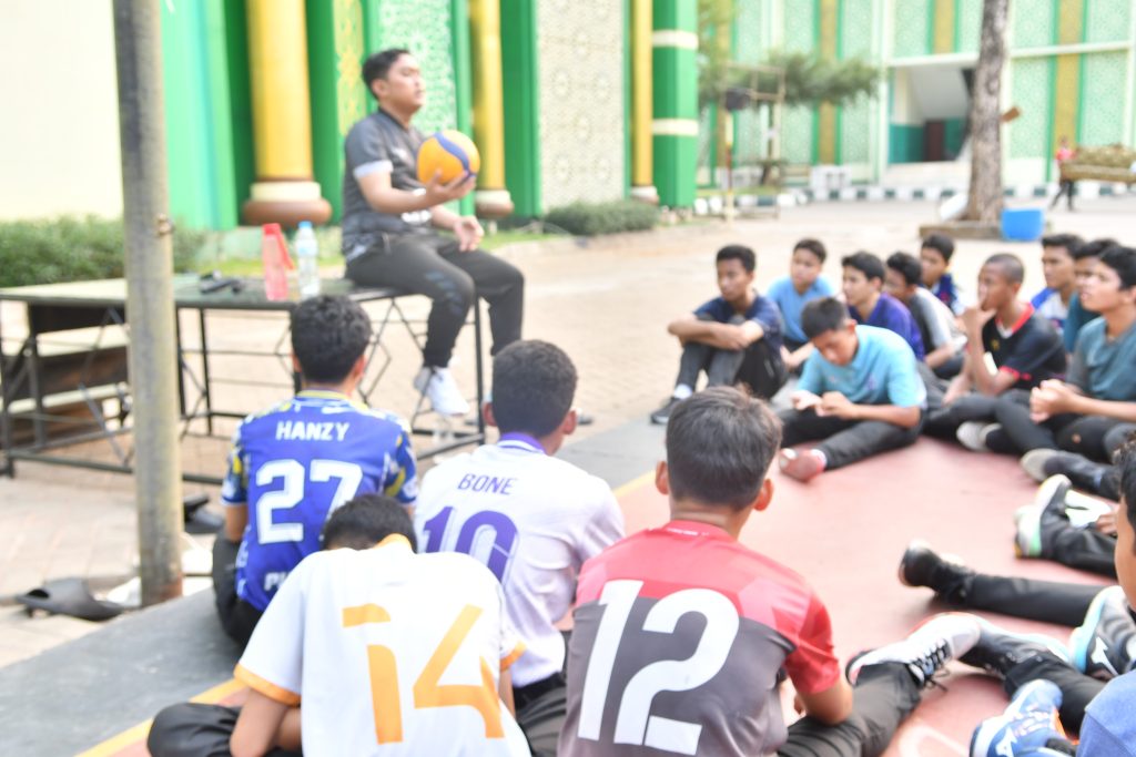 Bina Potensi Santri: Darunnajah Adakan Latihan Klub Volly Gabungan